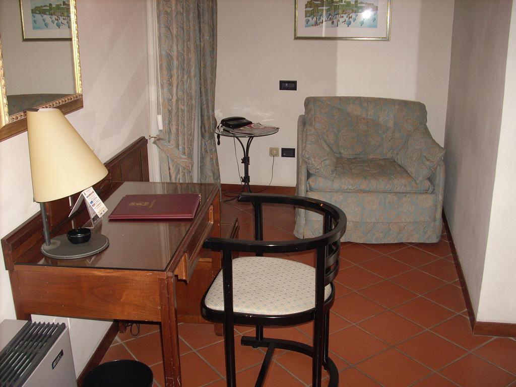 Hotel Palazzo Bocci Spello Εξωτερικό φωτογραφία