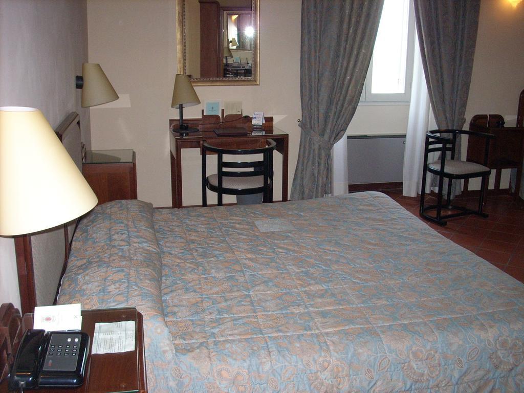 Hotel Palazzo Bocci Spello Εξωτερικό φωτογραφία